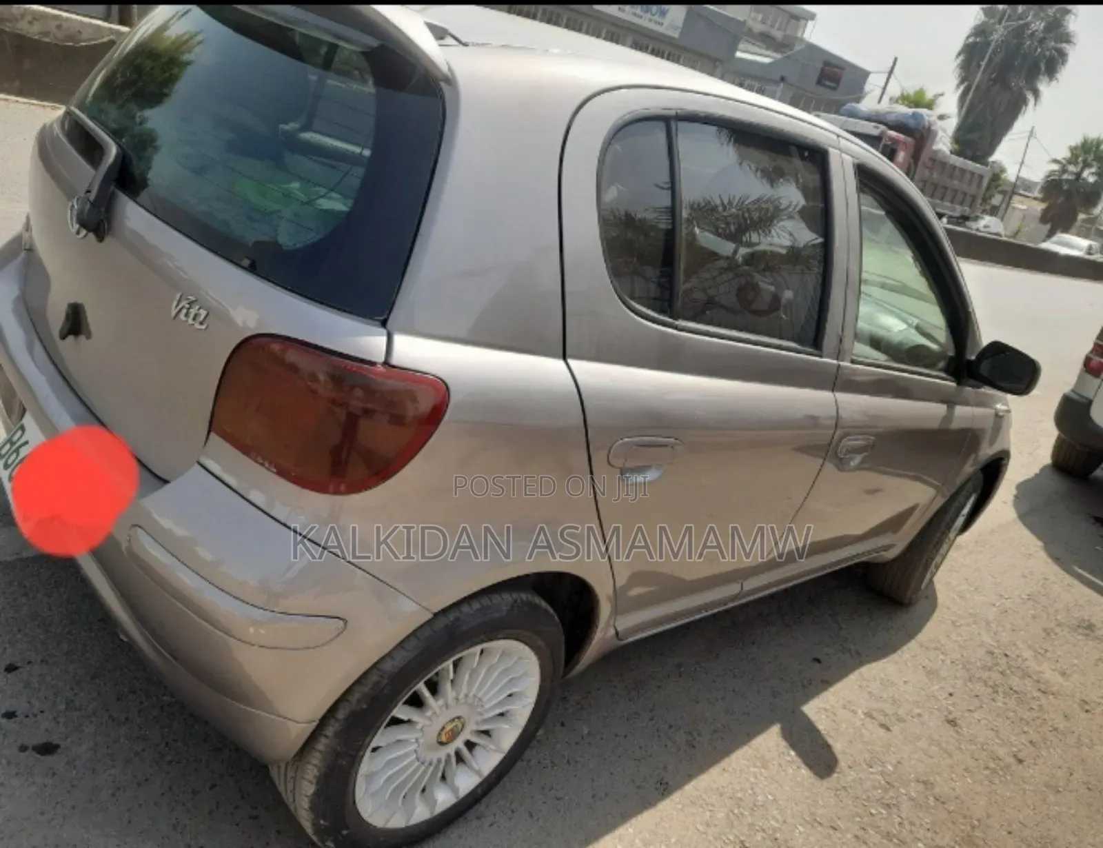 Toyota Vitz 2004 Silver