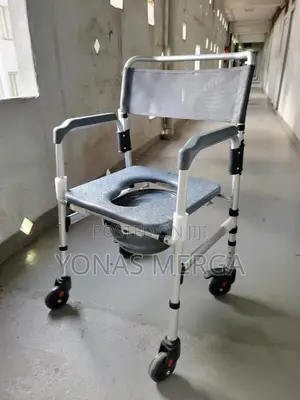 Commode Shower Chair With Wheels韞皺cleaning and Sanitizing Simple—Ideal