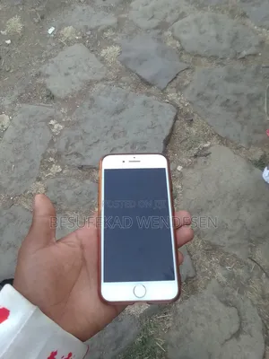 New Apple iPhone 8 64 GB Pink