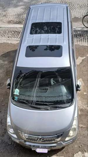 Hyundai Starex 2015 Silver