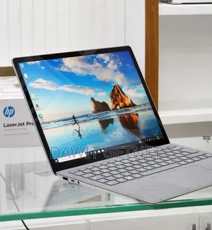 New Laptop Microsoft Surface 16GB Intel Core I7 SSD 256GB