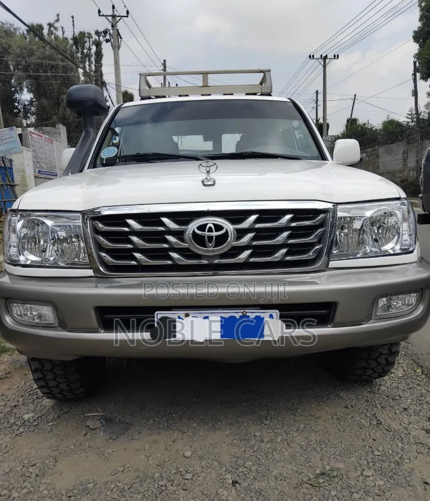 Toyota Land Cruiser 2003 White