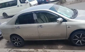 Toyota Corolla 2004 Gold