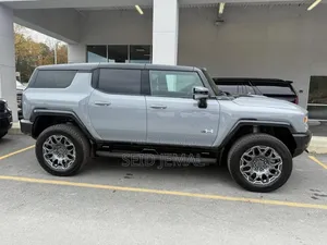 New GMC HUMMER EV SUV 2025 Gray