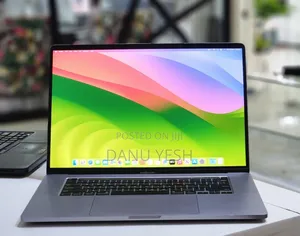 New Laptop Apple MacBook Pro 2019 32GB Intel Core I7 SSD 512GB