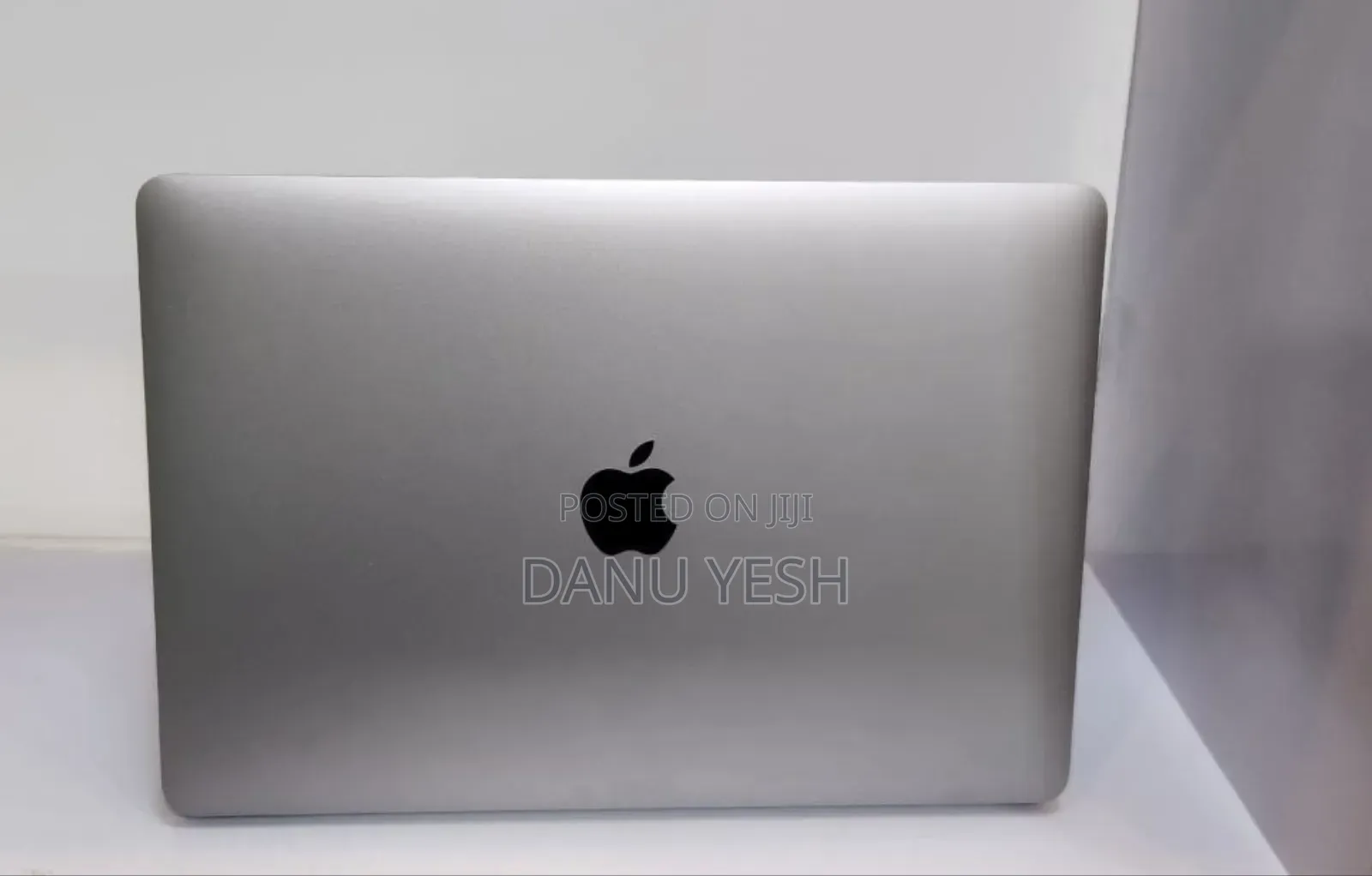 New Laptop Apple MacBook Air 16GB Intel Core 7 SSD 256GB