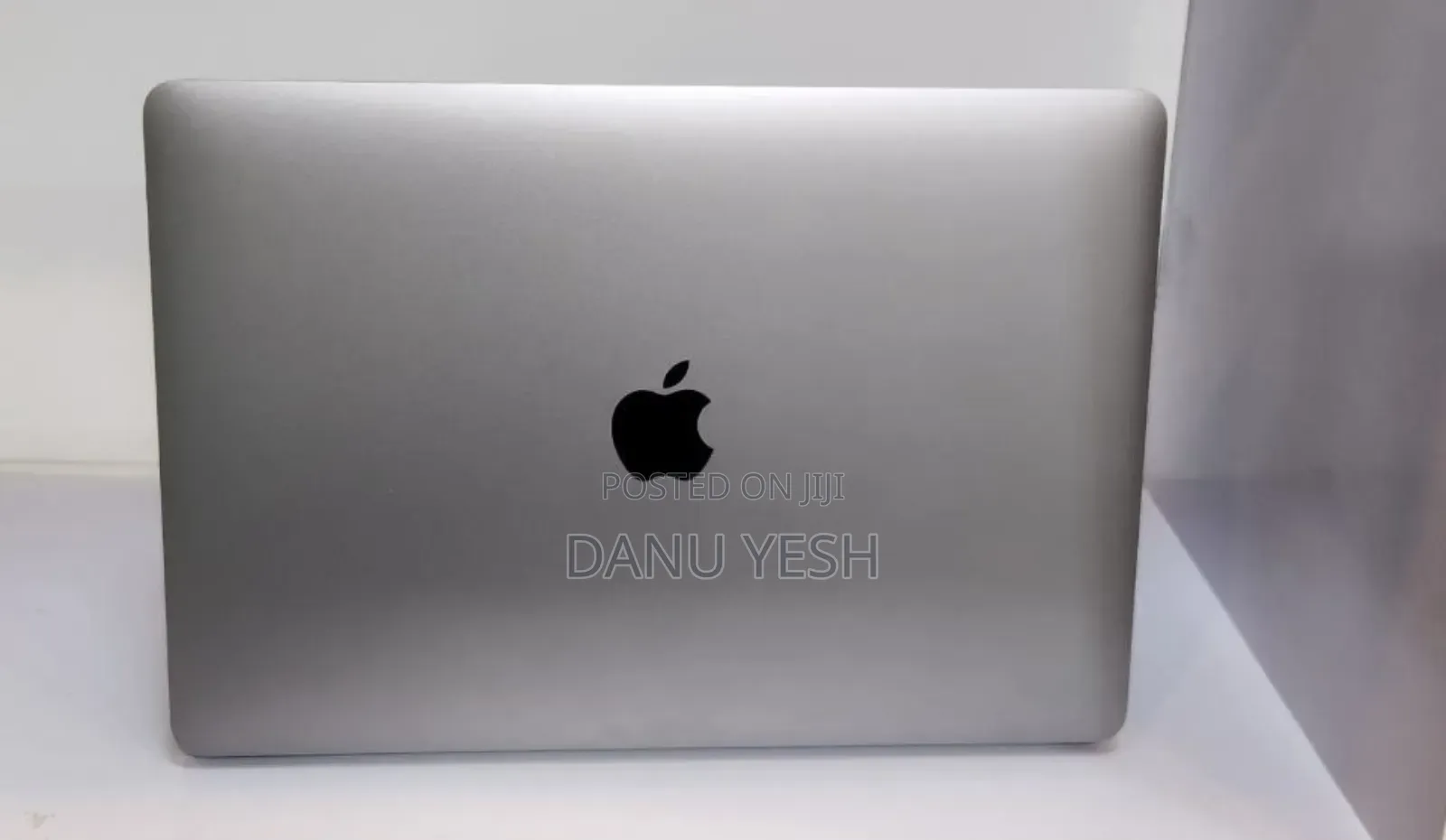 New Laptop Apple MacBook Air 16GB Intel Core 7 SSD 256GB