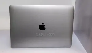 New Laptop Apple MacBook Air 16GB Intel Core 7 SSD 256GB