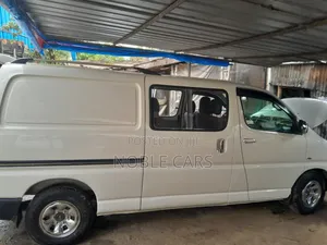 Toyota HiAce 2011 White