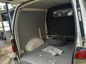 Toyota HiAce 2011 White