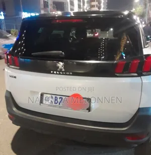 Peugeot 5008 2020 White