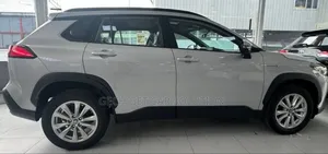 Toyota Corolla Cross Hybrid 2024 Silver
