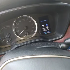 Toyota Corolla Cross Hybrid 2024 Silver