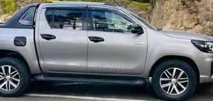 Toyota Hilux 2020 Silver