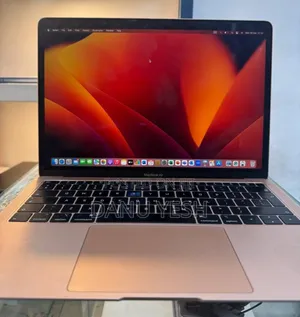 New Laptop Apple MacBook Pro 2019 8GB Intel Core I5 SSD 256GB