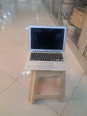 New Laptop Apple MacBook Air 2012 4GB Intel Core I5 SSD 128GB