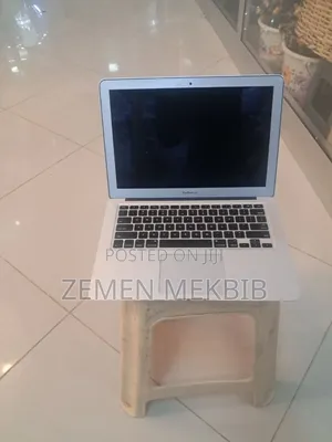 New Laptop Apple MacBook Air 2012 4GB Intel Core I5 SSD 128GB