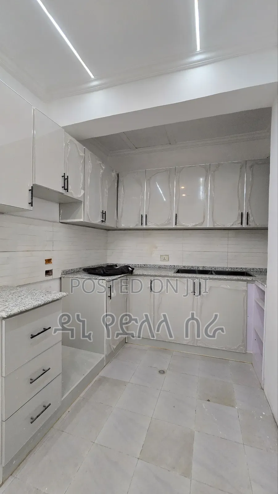 Furnished 3bdrm Condo in አዲስ አበባ, Bole for sale