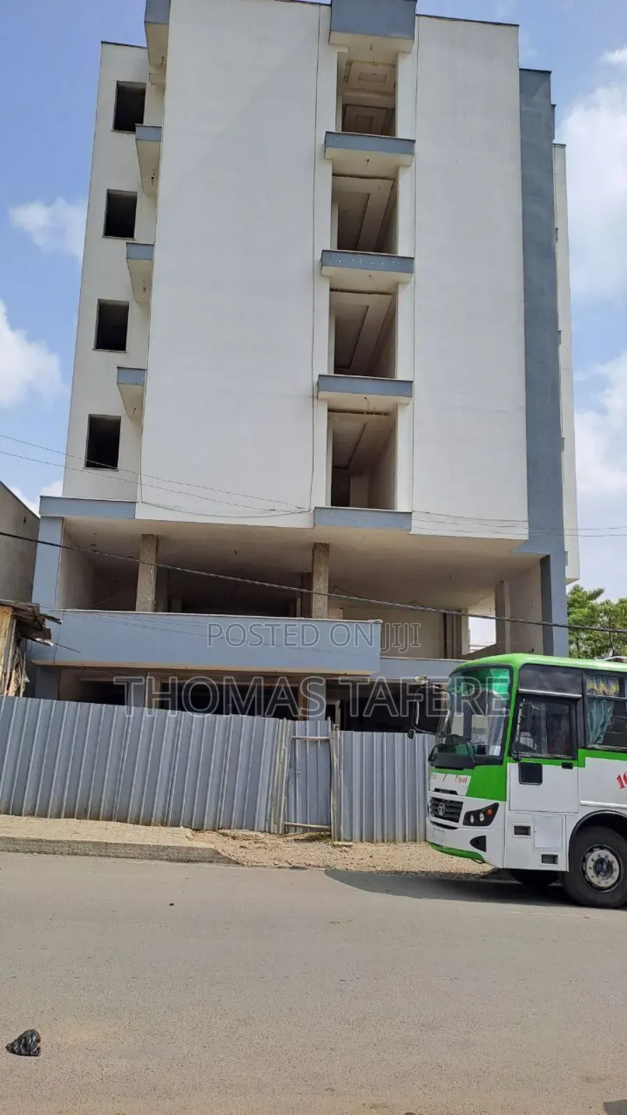 20bdrm Apartment in Bole for sale