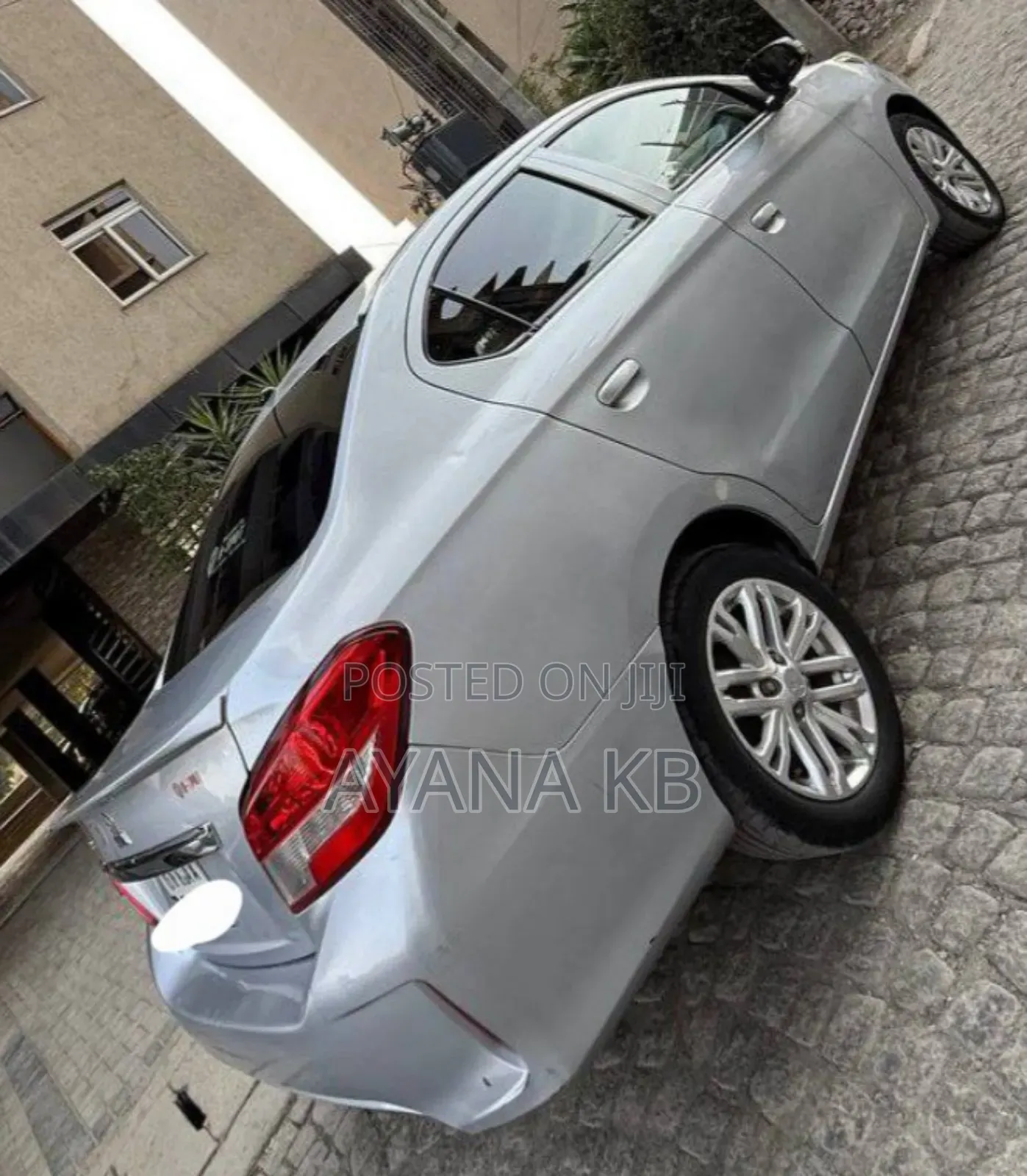 Mitsubishi Attrage 2021 Silver