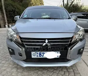 Mitsubishi Attrage 2021 Silver