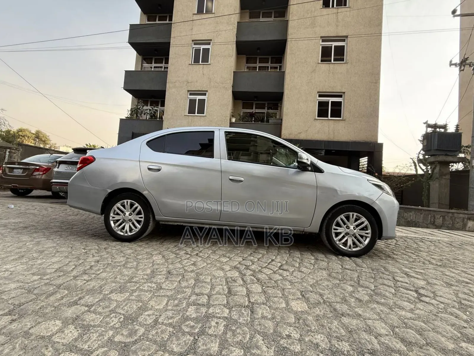 Mitsubishi Attrage 2021 Silver