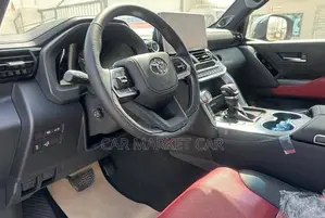 Toyota Land Cruiser 3.3 Diesel 4WD 2022 White