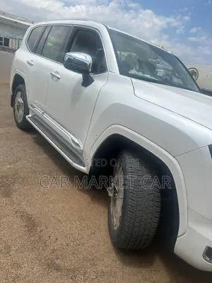 Toyota Land Cruiser 3.3 Diesel 4WD 2022 White