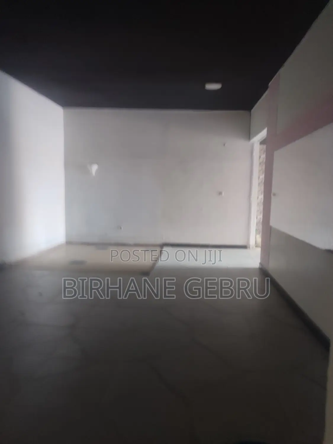 Space Rent for Cafe .Resturant Beauty Salon and Office