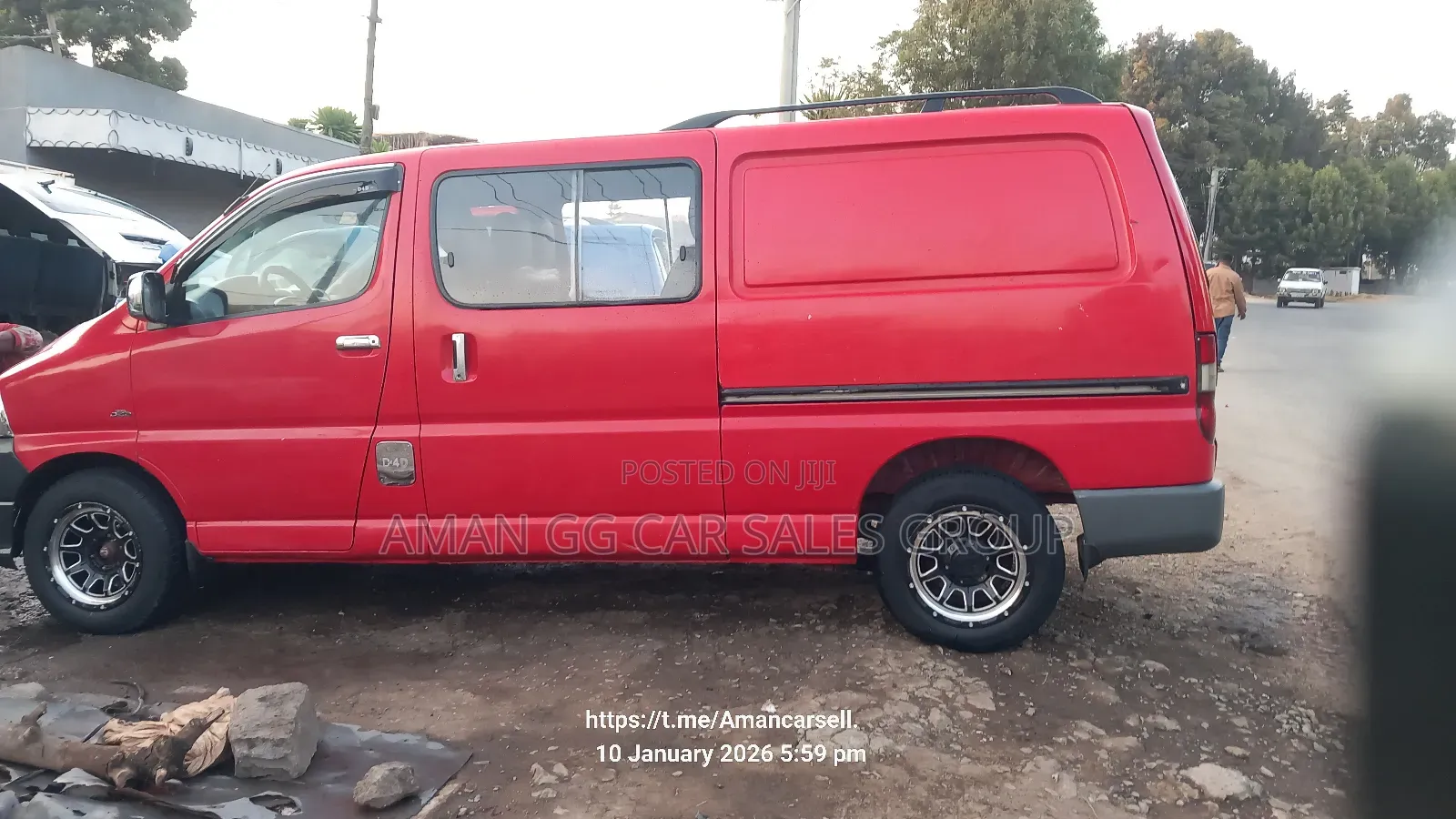 Toyota HiAce 2008 Red