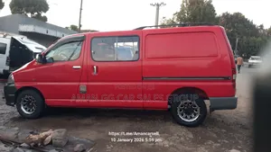 Toyota HiAce 2008 Red