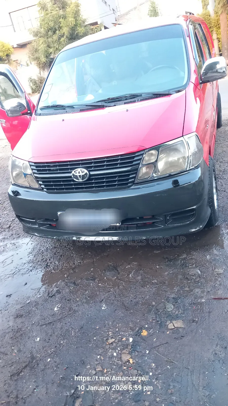 Toyota HiAce 2008 Red