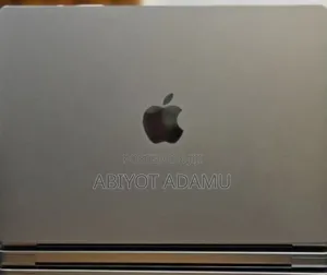 New Laptop Apple MacBook Pro M1 16GB Intel Core I7 SSD 32GB