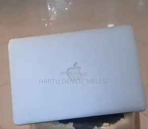 New Laptop Apple MacBook Air 2022 M2 4GB Intel Core I5 SSD 128GB