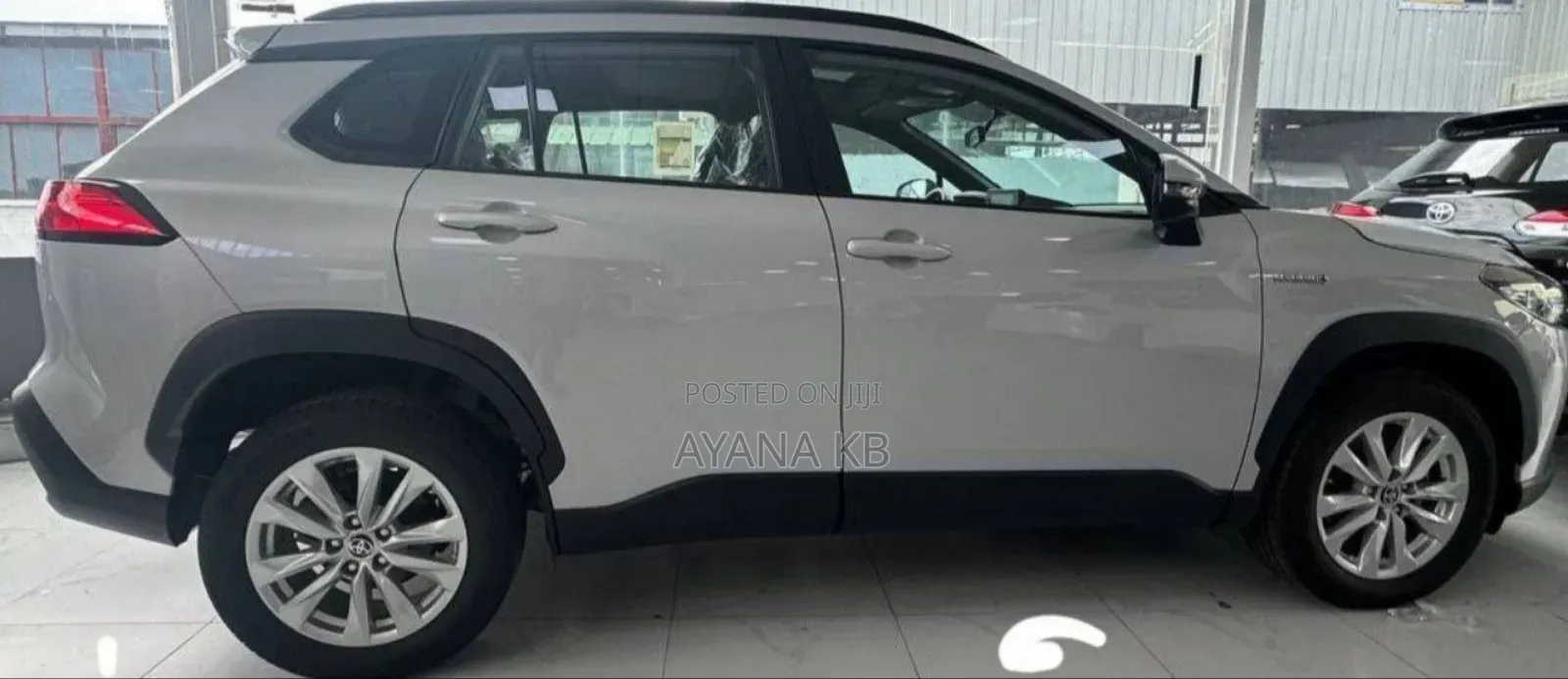 Toyota Corolla Cross Hybrid 2023 White