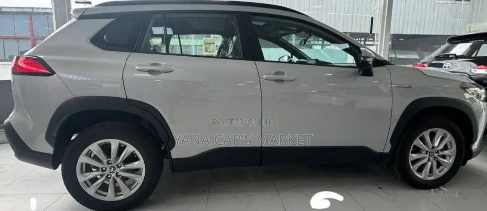 Toyota Corolla Cross Hybrid 2023 White