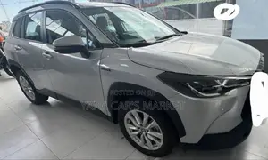 Toyota Corolla Cross Hybrid 2023 White