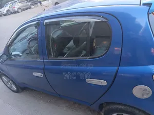 Toyota Vitz 2001 Blue