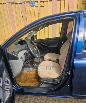 Toyota Vitz 2003 Blue