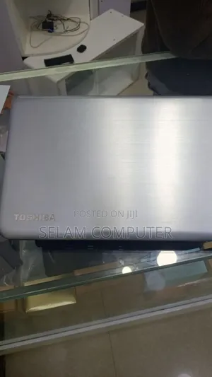 New Laptop Toshiba Satellite C55 8GB Intel Core I7 HDD 1T