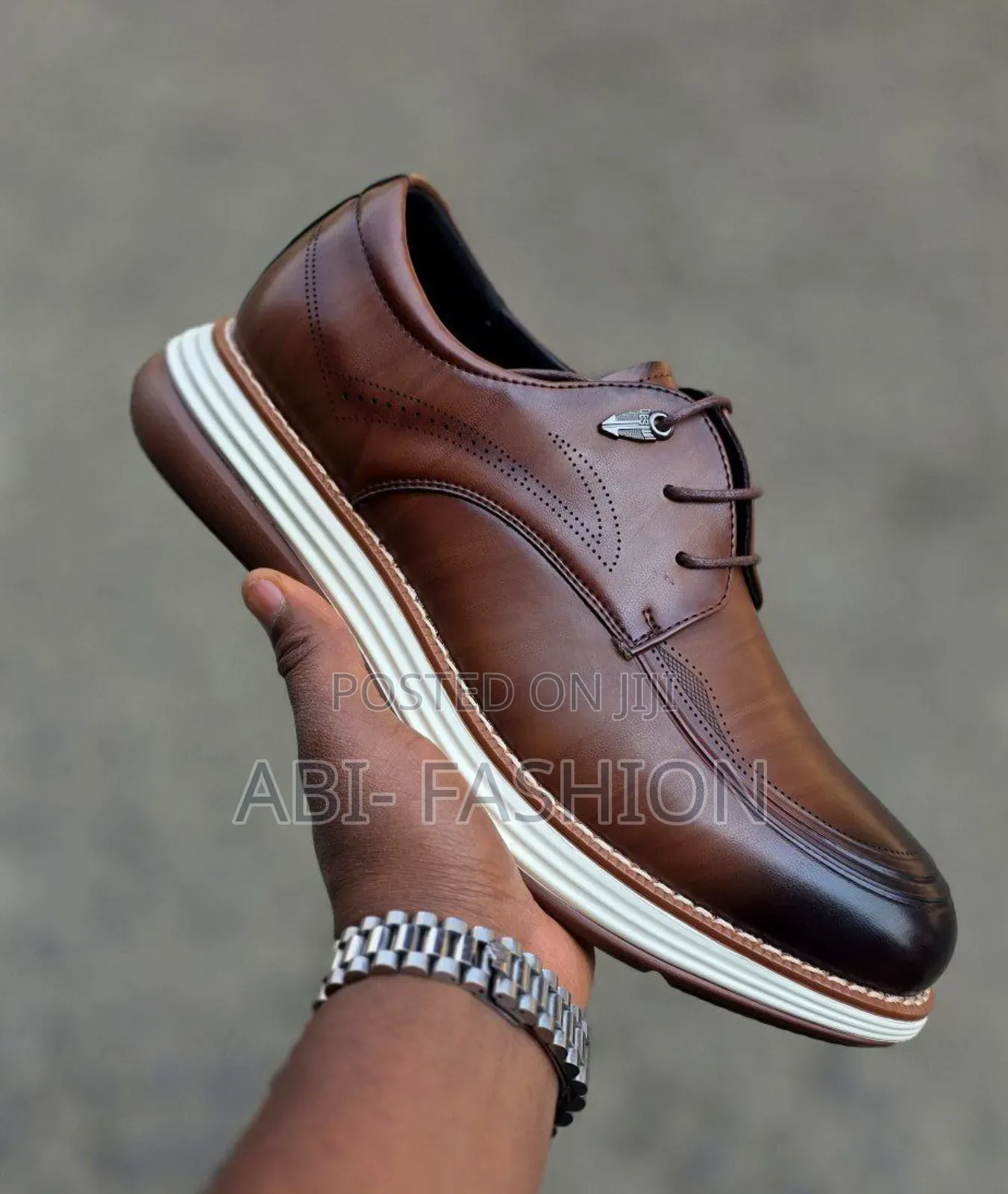 Elegant Gentleman Shoe Master