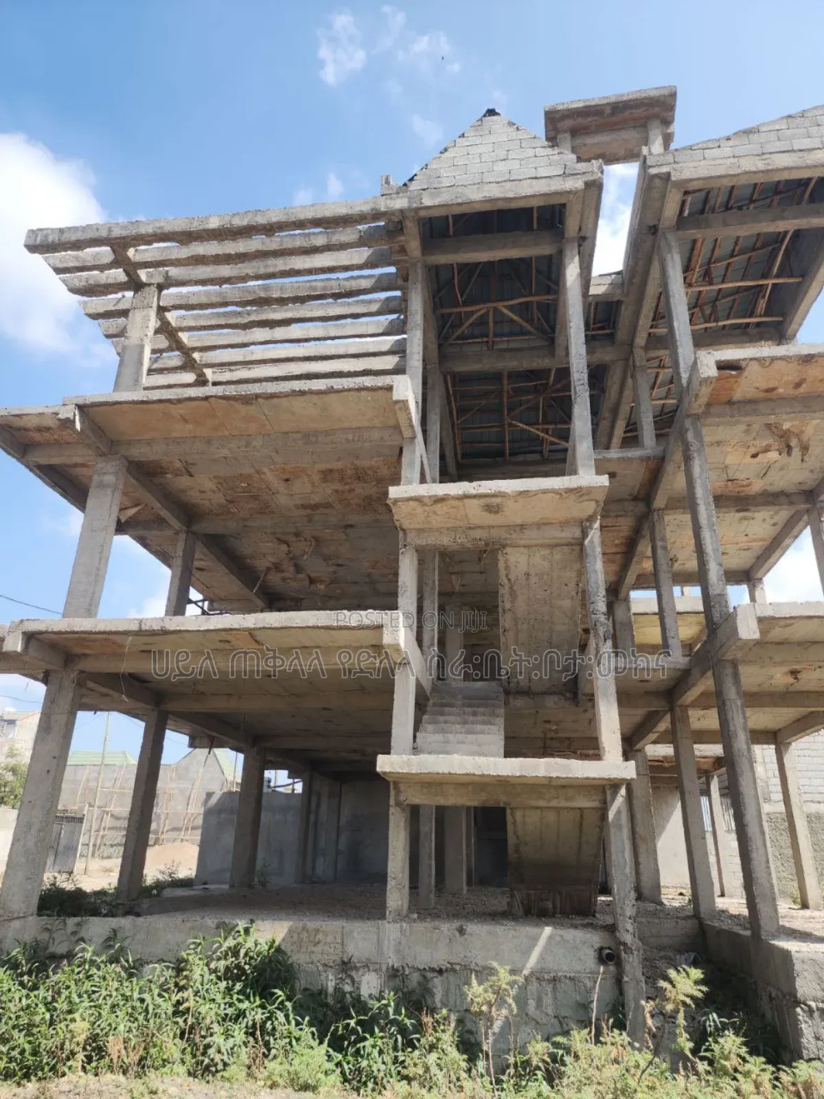 6bdrm Townhouse/Terrace in ለገጣፎ አካባቢ, Oromia-Finfinne for sale