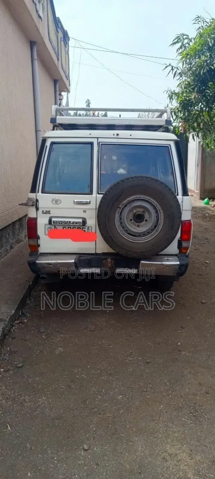 Toyota Land Cruiser 2011 Off white