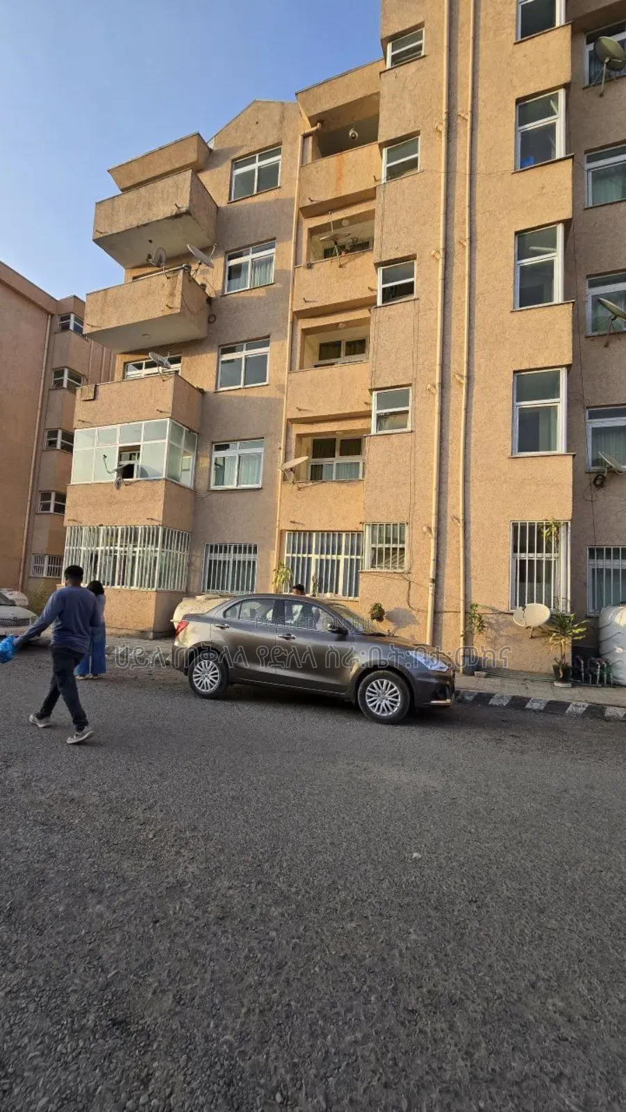 Furnished 3bdrm Apartment in ሳንሻይን ሪልስተት ኮምፋውንድ, Yeka for sale