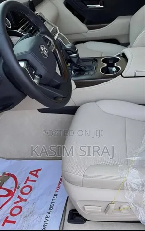 Toyota Land Cruiser 3.5 V6 2022 White