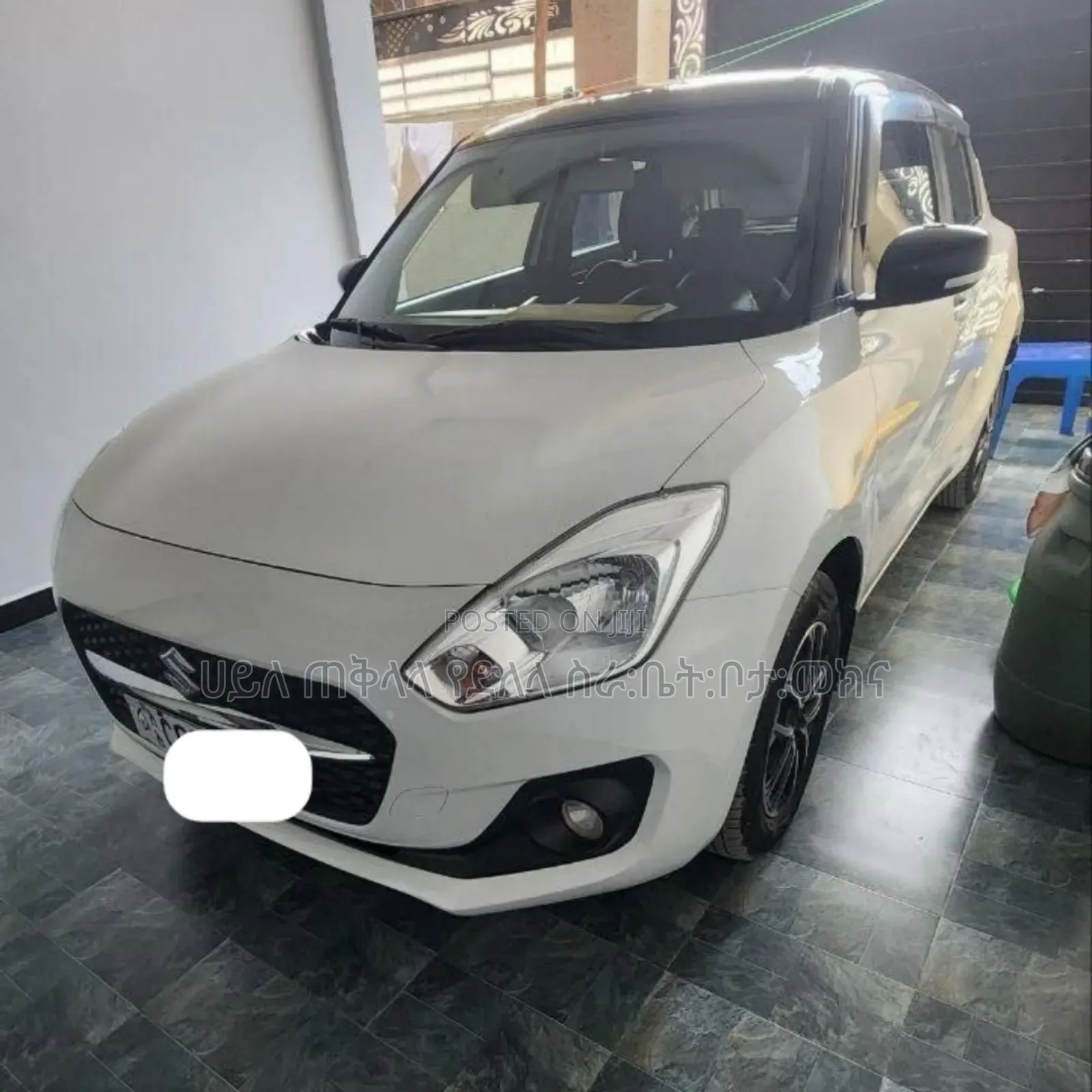 Suzuki Swift 2023 White