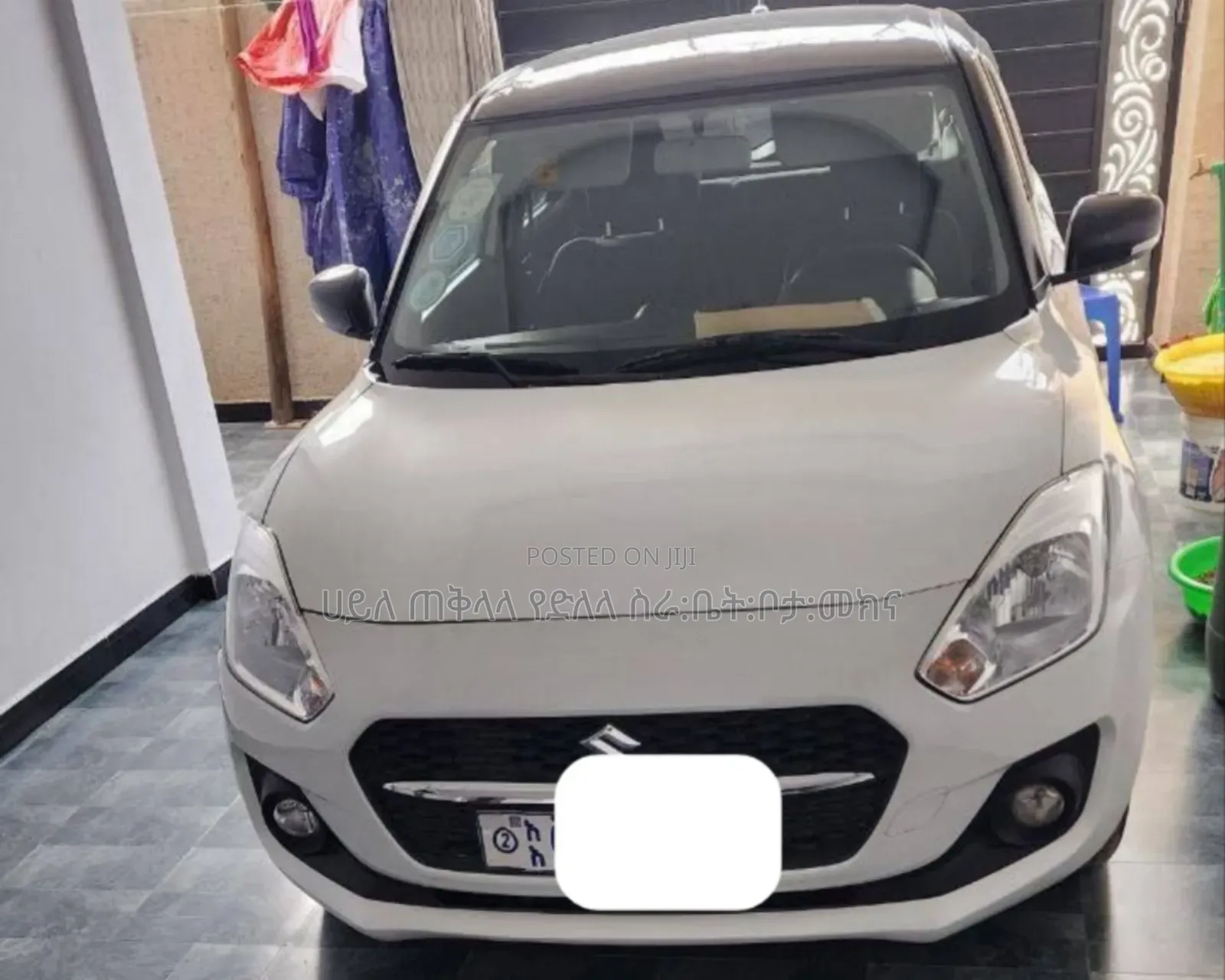 Suzuki Swift 2023 White