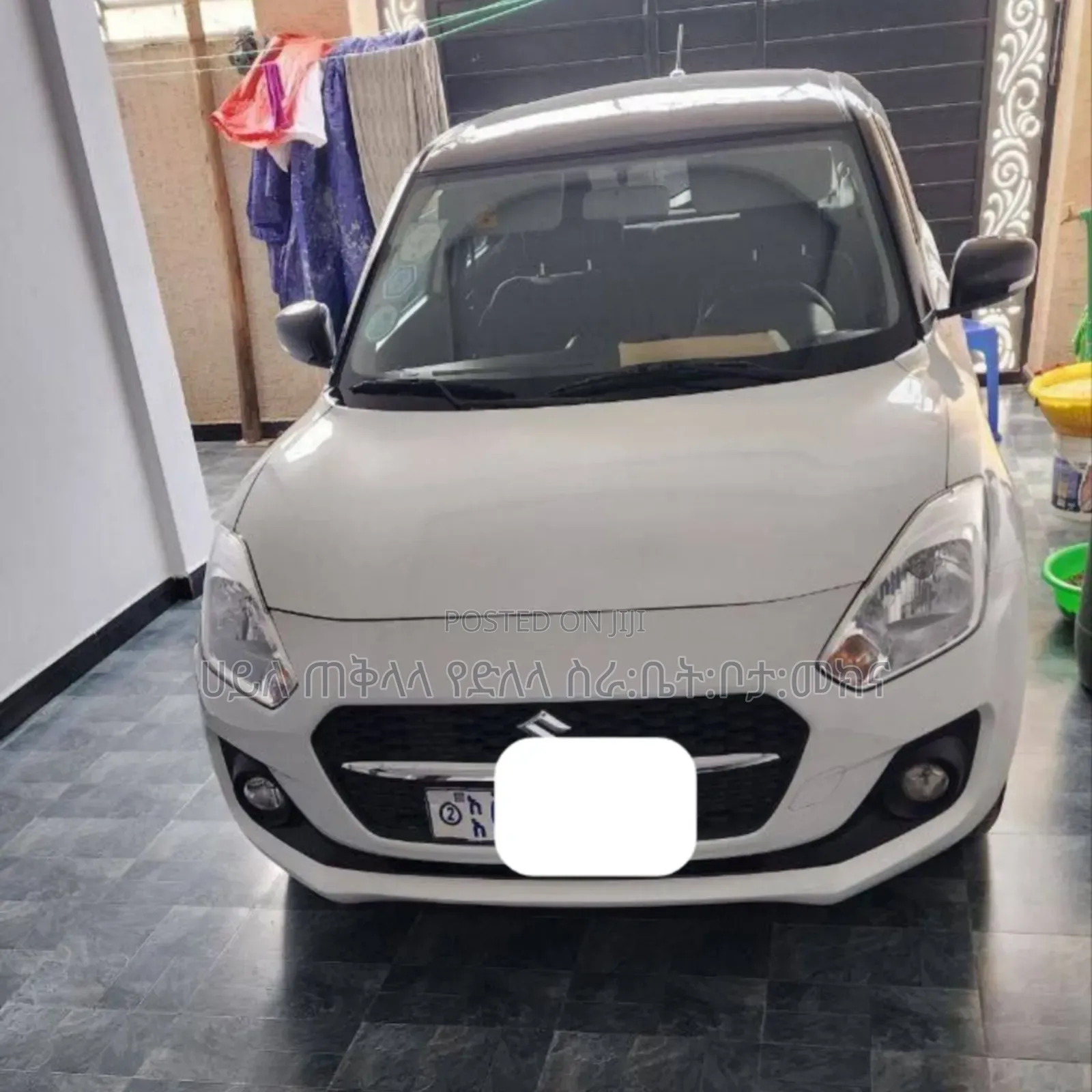 Suzuki Swift 2023 White