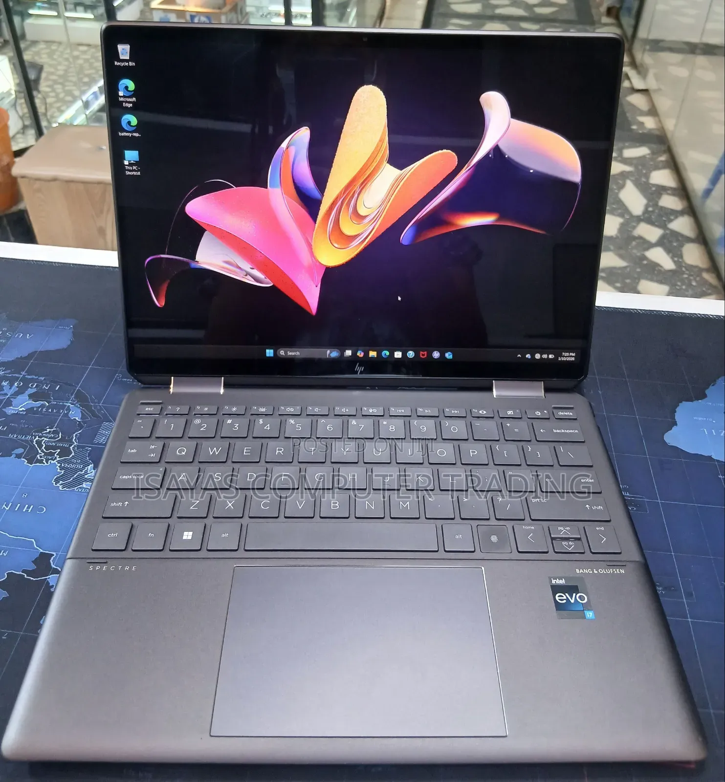 New Laptop HP Spectra 13 16GB Intel Core I7 SSD 1T