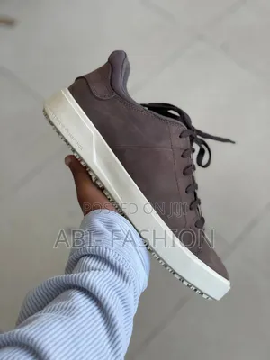 Caterpillar Slip Resistance Brown